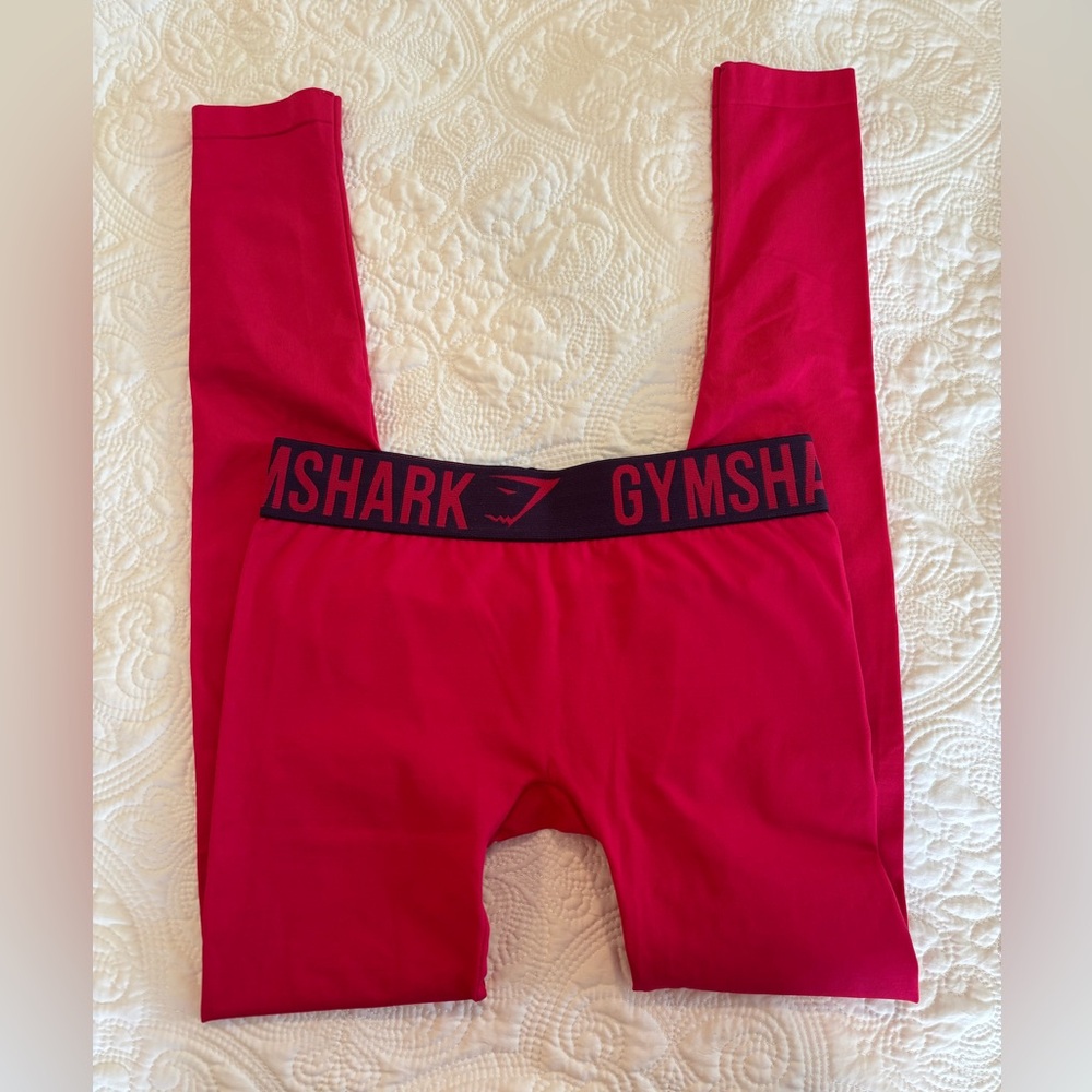NWOT Gymshark pink with purple band Leggings